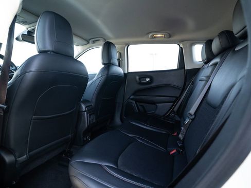 Used 2018 Jeep Compass Latitude w/ Popular Equipment Group image 39