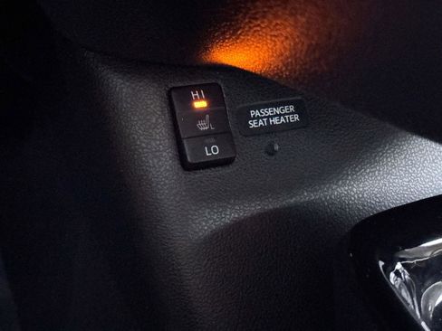 Used 2018 Toyota Prius Prime Premium w/ Carpet Mat Package image 19