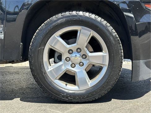 Used 2018 Chevrolet Tahoe Premier AWD/4WD image 29