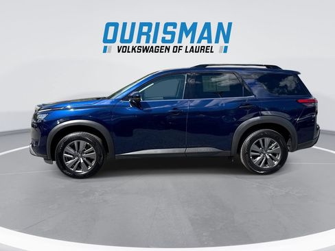 Used 2025 Nissan Pathfinder SV FWD image 5