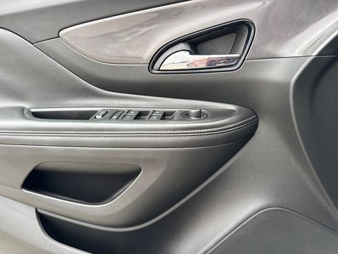 Used 2022 Buick Encore Preferred w/ Safety Package II image 18