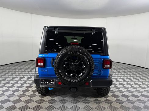 Used 2023 Jeep Wrangler Unlimited w/ Cold Weather Group AWD/4WD image 7