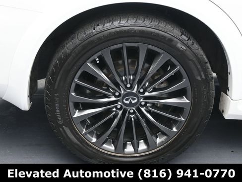 Used 2023 INFINITI QX80 Premium Select w/ All-Season Package image 5