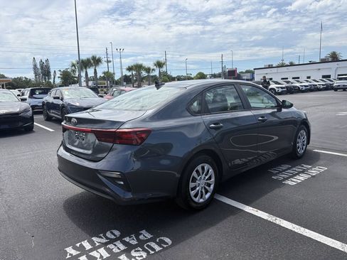 Certified 2021 Kia Forte Sedan FWD image 8