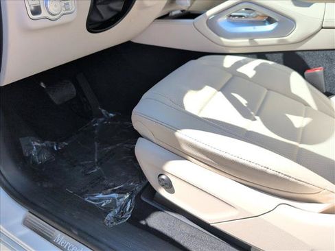 Certified 2026 Mercedes-Benz GLE 450 4MATIC image 4