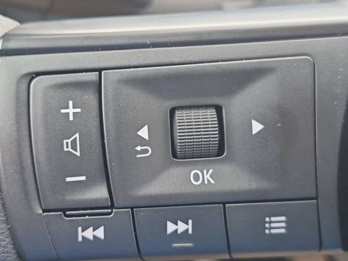 Used 2026 Nissan Kicks SV AWD/4WD image 14