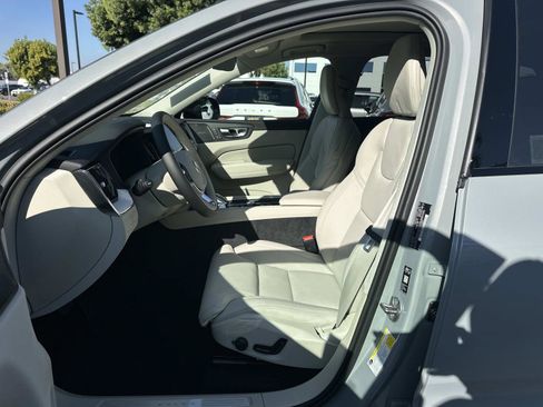 New 2026 Volvo XC60 T8 Ultra w/ Protection Package Premier image 13