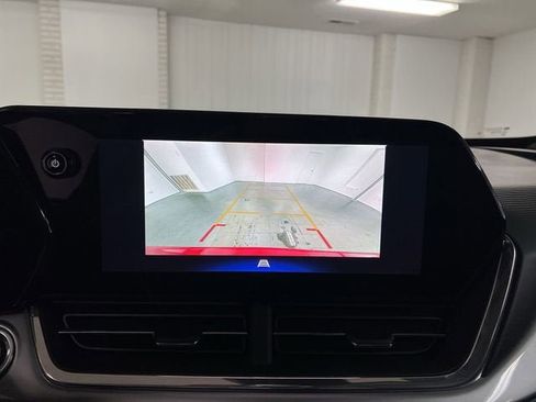 Certified 2025 Chevrolet Trax LT image 14