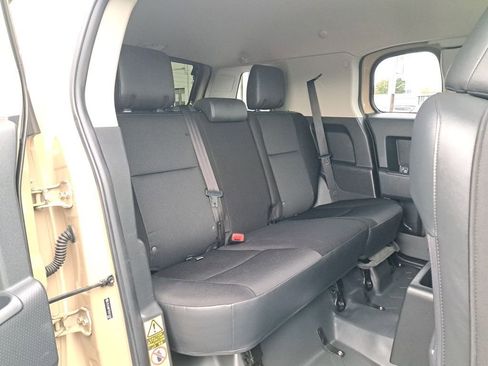 Used 2014 Toyota FJ Cruiser 2WD w/ Convenience Package image 18