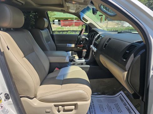 Used 2011 Toyota Sequoia Platinum AWD/4WD image 53
