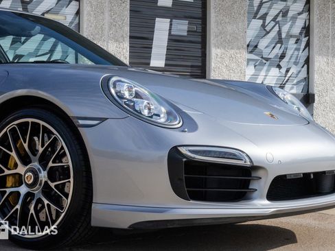 Used 2014 Porsche 911 Turbo S image 2