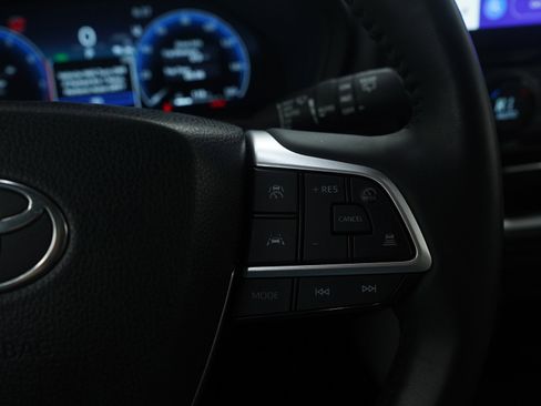 Used 2024 Toyota Grand Highlander Limited image 30