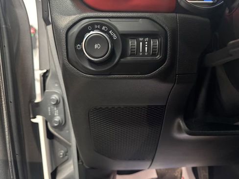 Used 2021 Jeep Wrangler Unlimited Rubicon AWD/4WD image 28
