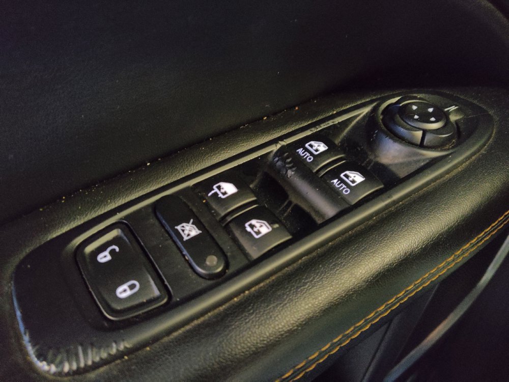 Used 2019 Jeep Compass Limited FWD image 27