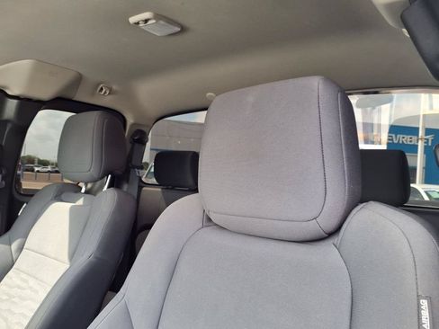 Used 2022 Nissan Frontier S RWD image 17
