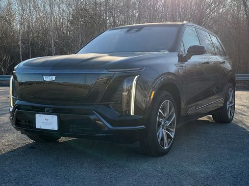 New 2026 Cadillac Vistiq Sport image 1