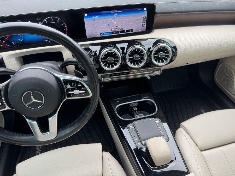 Used 2023 Mercedes-Benz CLA 250 4MATIC image 55