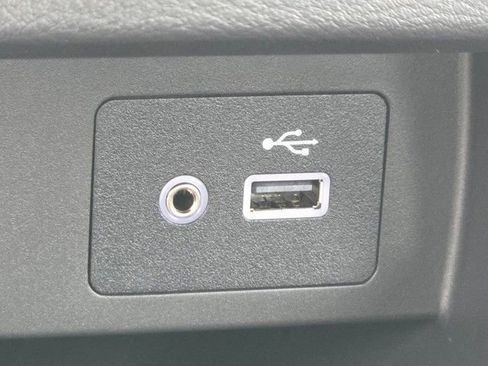 New 2025 Nissan Versa SV w/ Trunk Package image 5