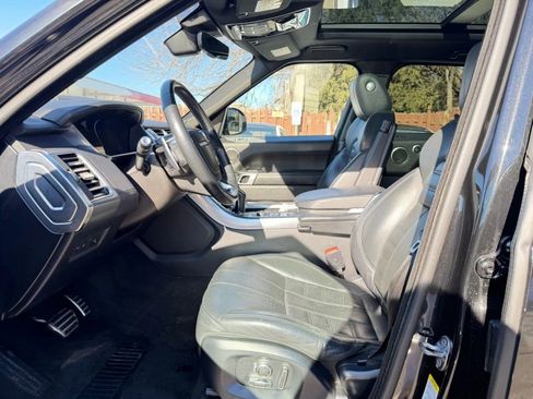 Used 2017 Land Rover Range Rover Sport HSE Dynamic image 10
