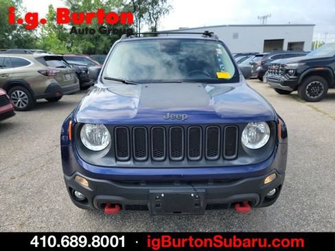 Used 2016 Jeep Renegade Trailhawk w/ Premium Trailhawk Package AWD/4WD image 2