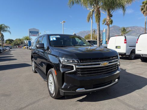 Used 2024 Chevrolet Tahoe LT image 2