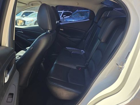 Used 2019 Toyota Yaris XLE FWD image 21