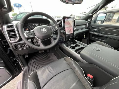 New 2026 RAM 3500 Laramie AWD/4WD image 10