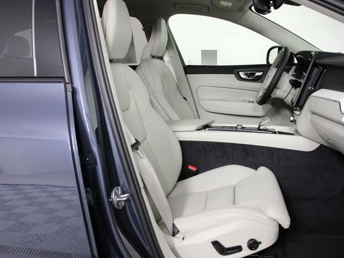 New 2026 Volvo XC60 B5 Ultra w/ Climate Package AWD/4WD image 10