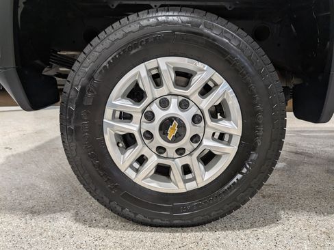 Used 2024 Chevrolet Silverado 2500 LT image 13