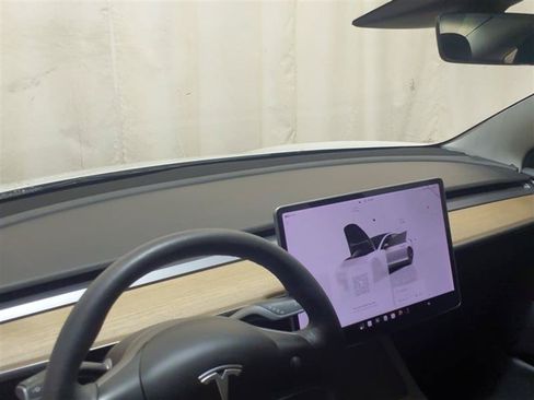 Used 2022 Tesla Model 3 Long Range AWD/4WD image 6