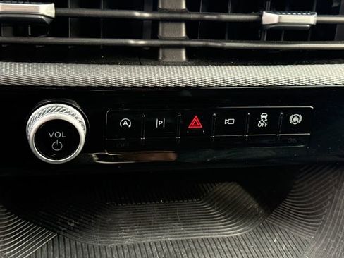 Used 2025 Ford Explorer ST-Line image 31