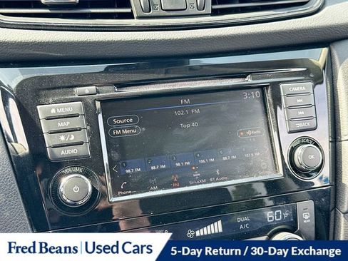 Used 2019 Nissan Rogue SV w/ Premium Package AWD/4WD image 17