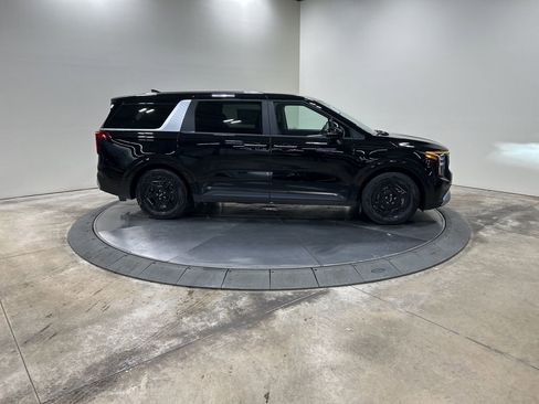 New 2026 Kia Carnival image 5