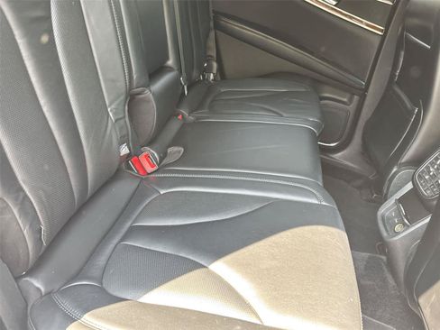 Used 2016 Lincoln MKX Select w/ Select Plus Package FWD image 16