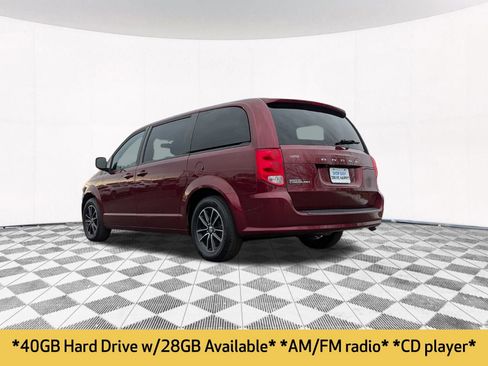 Used 2018 Dodge Grand Caravan SXT w/ Blacktop Package image 11