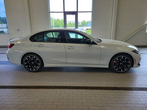 New 2026 BMW 330i xDrive Sedan w/ M Sport Package AWD/4WD image 8