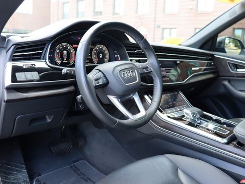 Used 2023 Audi Q8 Premium Plus w/ Premium Plus Package AWD/4WD image 11