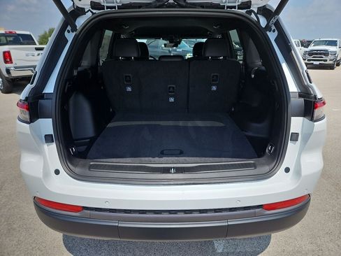 New 2026 Jeep Grand Cherokee Altitude RWD image 14