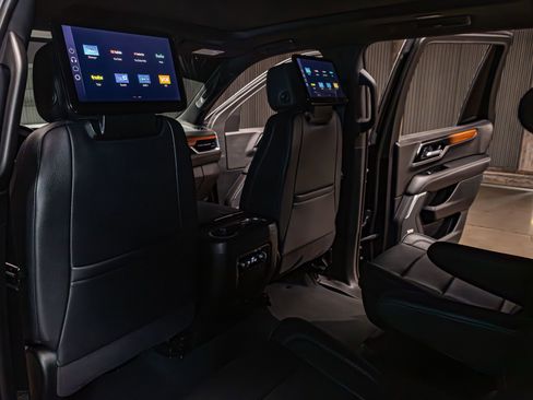 Used 2025 GMC Yukon Denali w/ Denali Reserve Package image 25