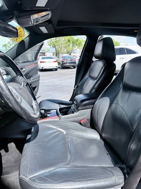 Used 2014 Chrysler 300 RWD image 10