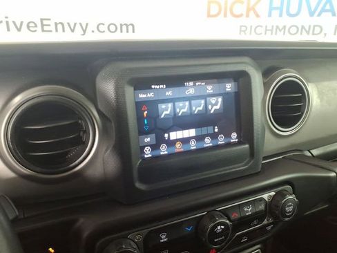 Used 2022 Jeep Wrangler Sport S image 20