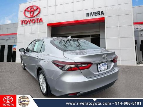 Used 2022 Toyota Camry LE w/ Carpet Mat Package (TMS) image 7