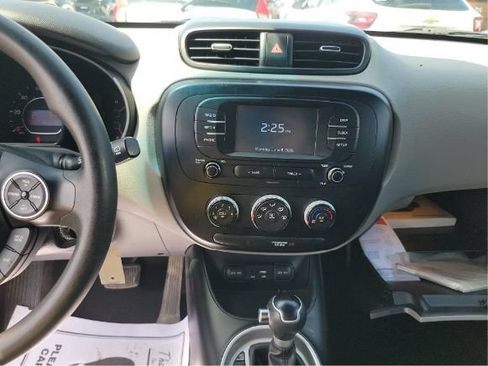 Used 2019 Kia Soul FWD image 6