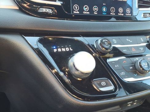 Used 2020 Chrysler Pacifica Touring-L Plus w/ S Appearance Package image 8