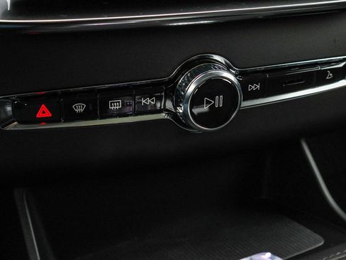 New 2026 Volvo XC90 B6 Plus w/ Protection Package image 35