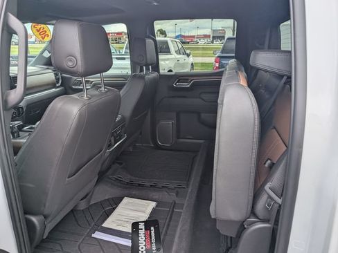 Used 2023 Chevrolet Silverado 1500 High Country w/ High Country Premium Package AWD/4WD image 10