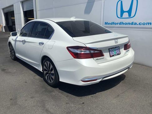 Used 2017 Honda Accord EX-L image 4