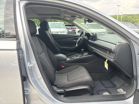 Certified 2025 Honda Accord SE image 26