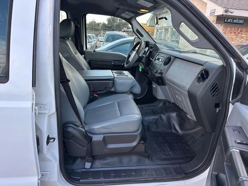 Used 2016 Ford F250 XL w/ Power Equipment Group image 4