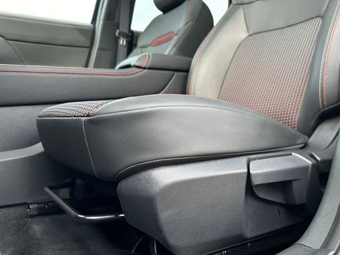 New 2025 Nissan Kicks SR w/ SR Premium Package image 15